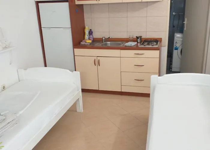 דירה Mirela זאדאר